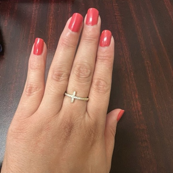 Park Lane Women’s 8 Worthy. Ring Gold Cross - Picture 5 of 6